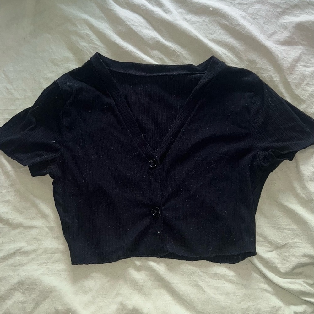 Elegant Black V-Neck Crop Top